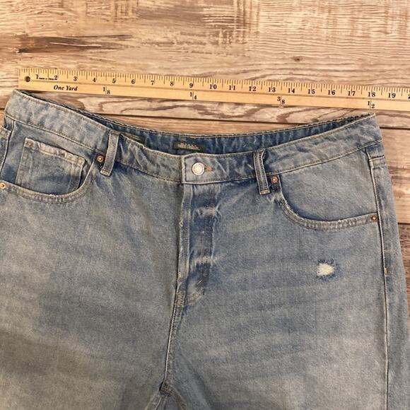 NWOT WILD FABLE High Rise Bermuda Distressed Denim Shorts 18 - Picture 5 of 9